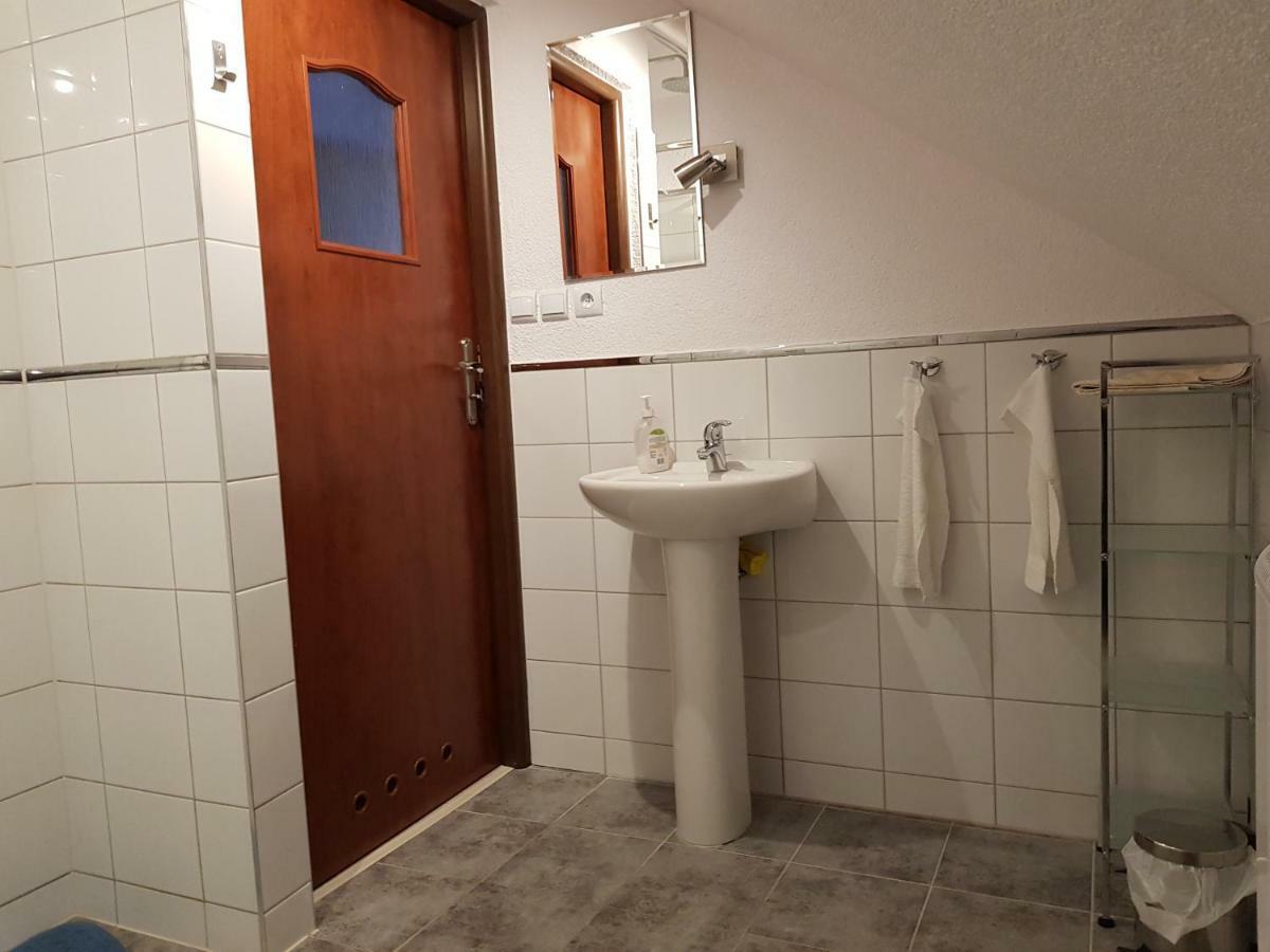 Gosciniec Sloneczny Hotel Drzonkow Ngoại thất bức ảnh