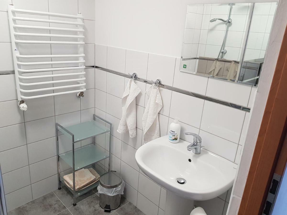Gosciniec Sloneczny Hotel Drzonkow Ngoại thất bức ảnh