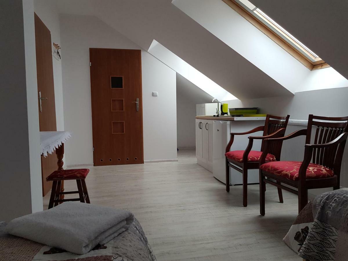 Gosciniec Sloneczny Hotel Drzonkow Ngoại thất bức ảnh