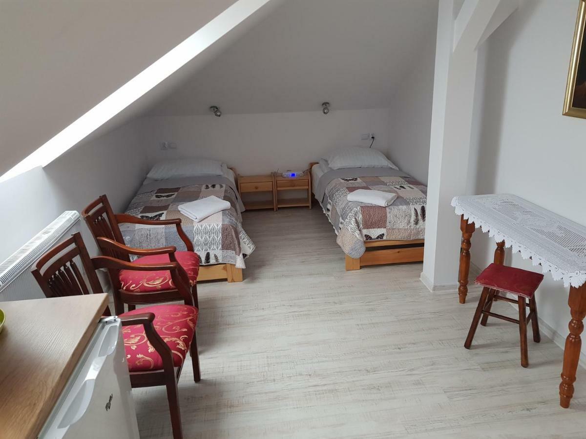 Gosciniec Sloneczny Hotel Drzonkow Ngoại thất bức ảnh